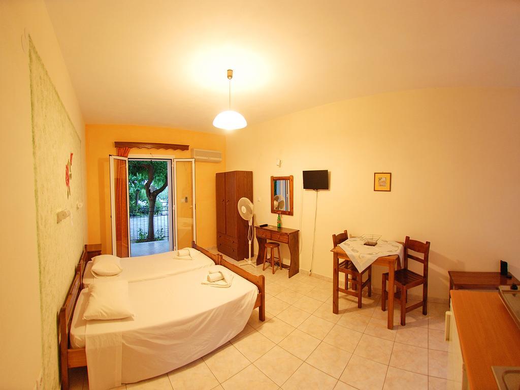 Emilia Apartments Trapezaki  Habitación foto